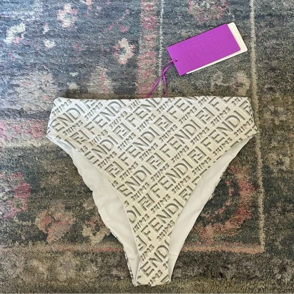 FENDI X‎ SKIMS White Reversible Bikini Bottom NWT New swimwear bathing suit
